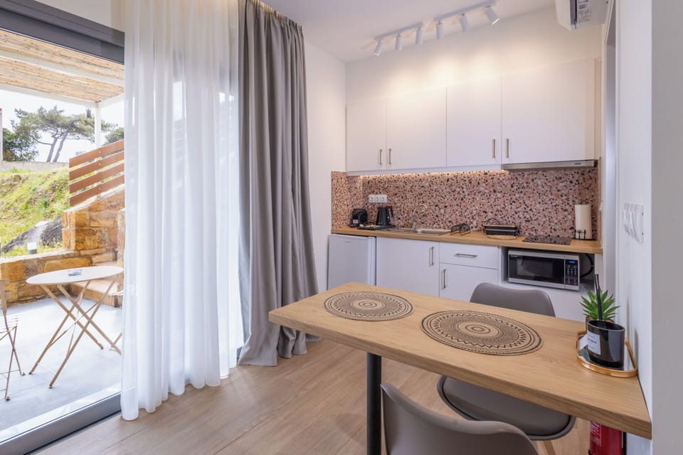 Private kitchenette