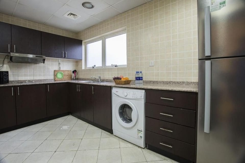 Fridge, microwave, stovetop