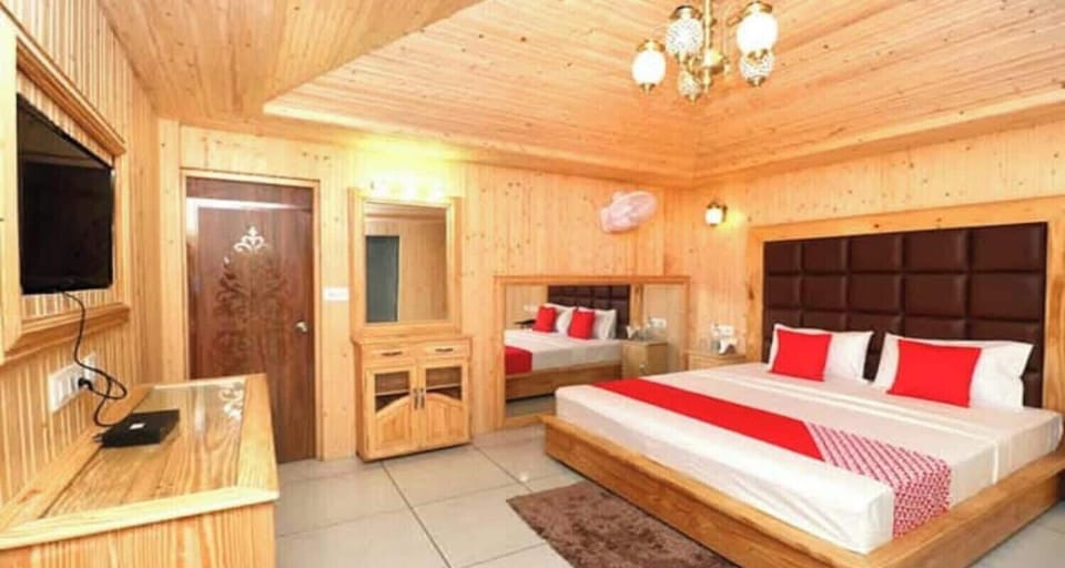 Single Room, Balcony, Canal View | Laptop workspace, free WiFi