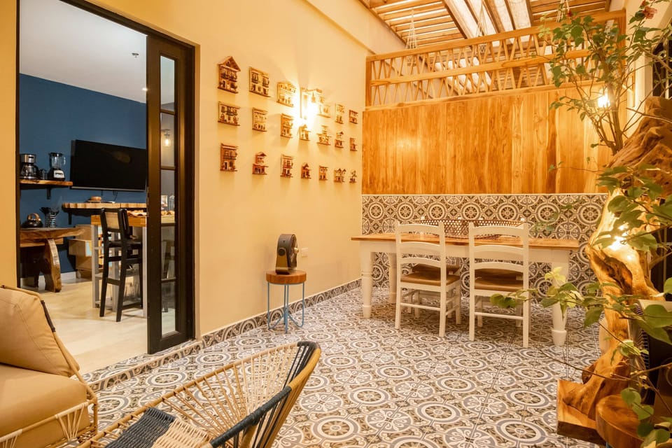 Cozy dining room with artisanal style