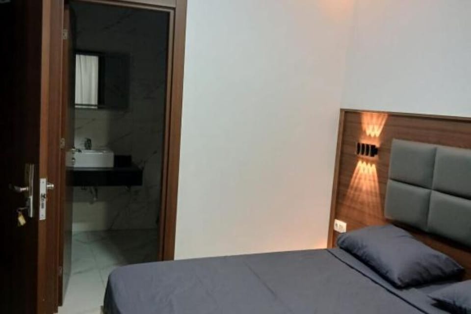 Soundproofing, WiFi (free)