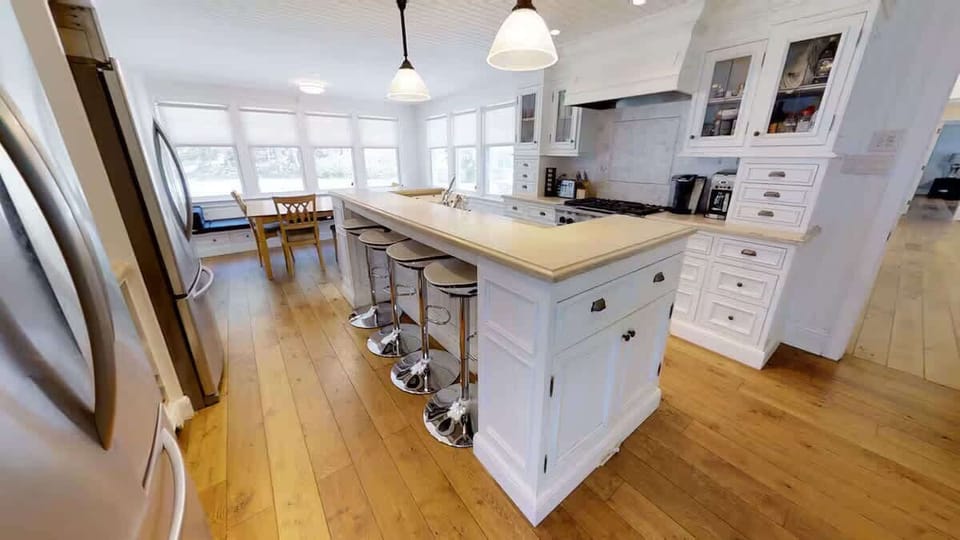 Caza Kitchen