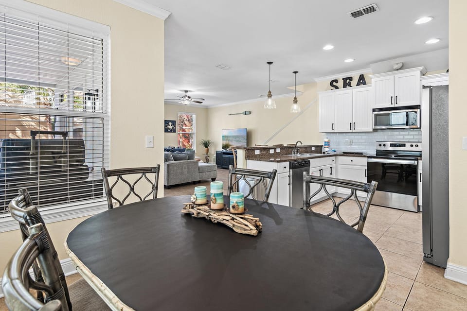 House, Multiple Beds (Just for Fun II) | Dining
