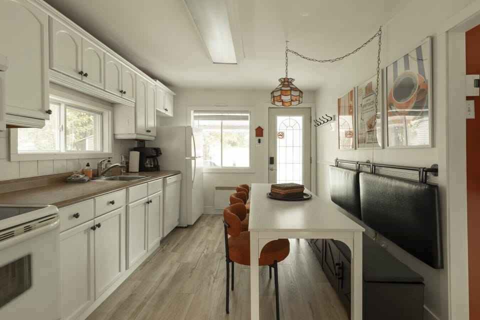 kitchen & dining