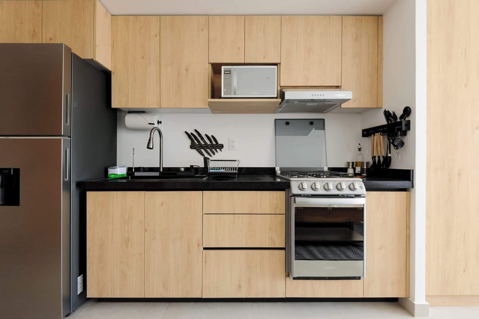 Modern and fully equipped kitchen