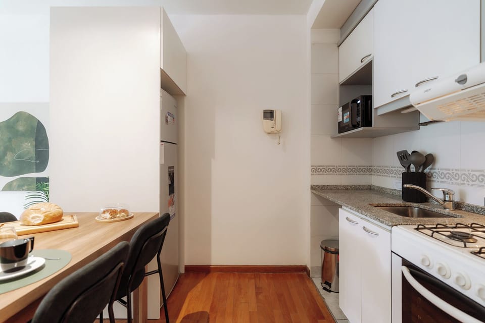 Studio | Private kitchen | Full-size fridge, microwave, oven, cookware/dishes/utensils
