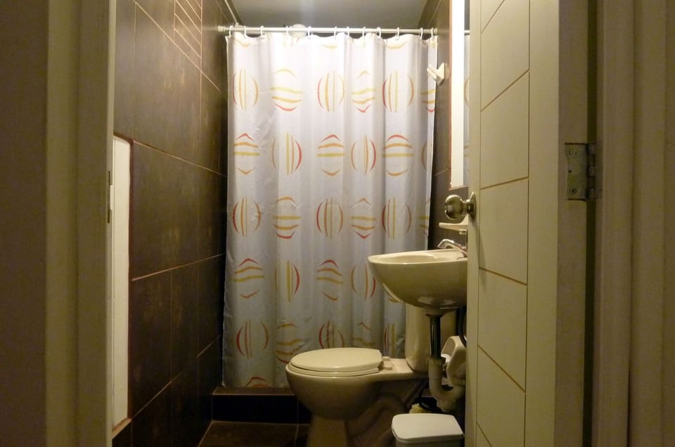 Shower, towels