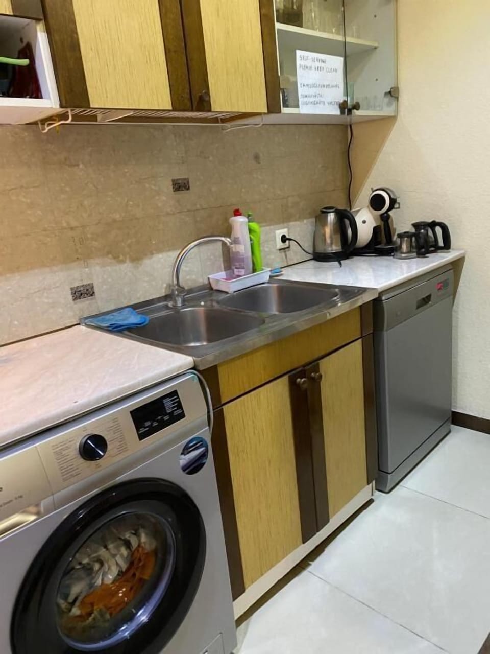Fridge, microwave