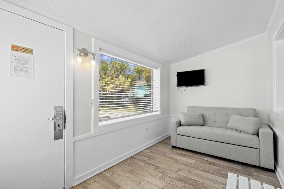 Basic Villa, Patio, Bay View | WiFi (free), bed sheets