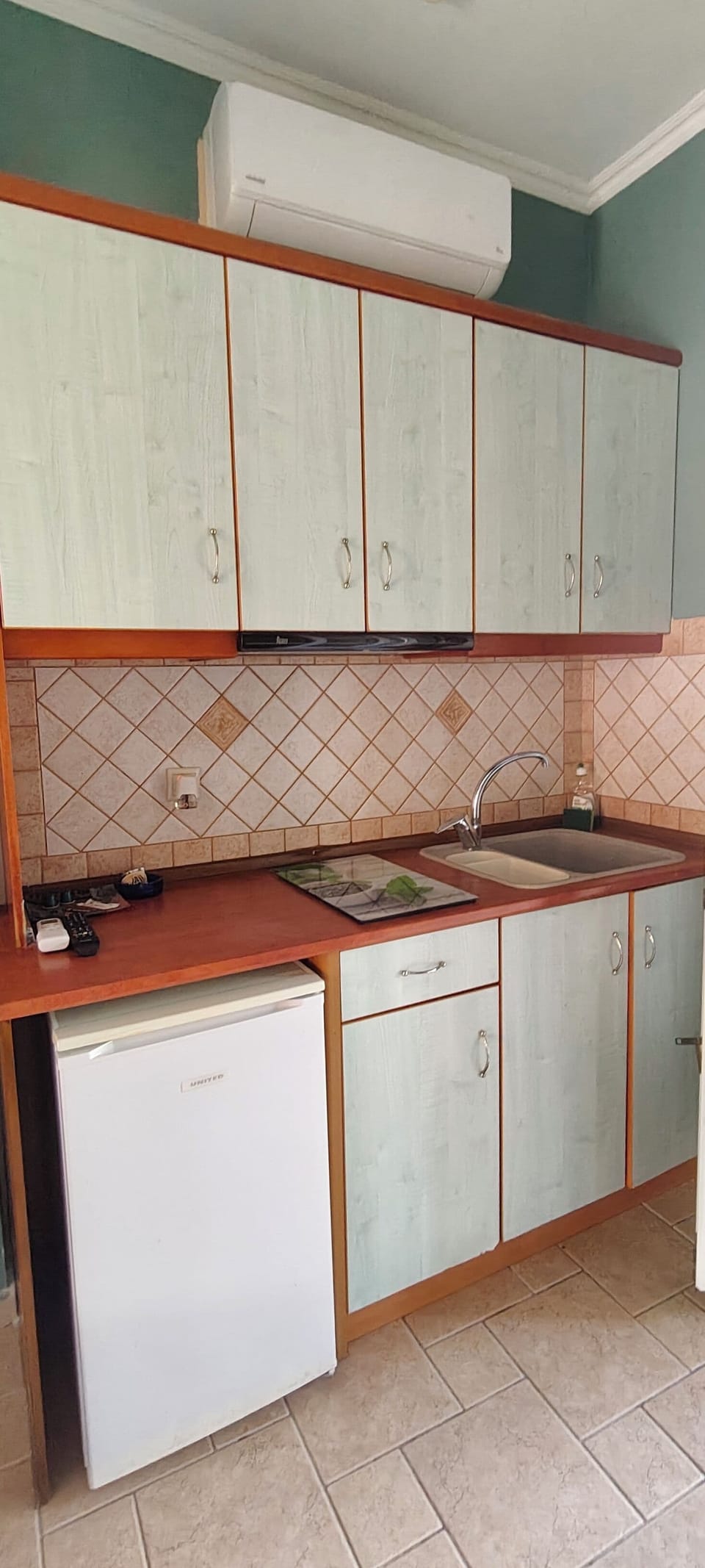 Studio (for 2) | Private kitchen | Coffee/tea maker, electric kettle, cookware/dishes/utensils