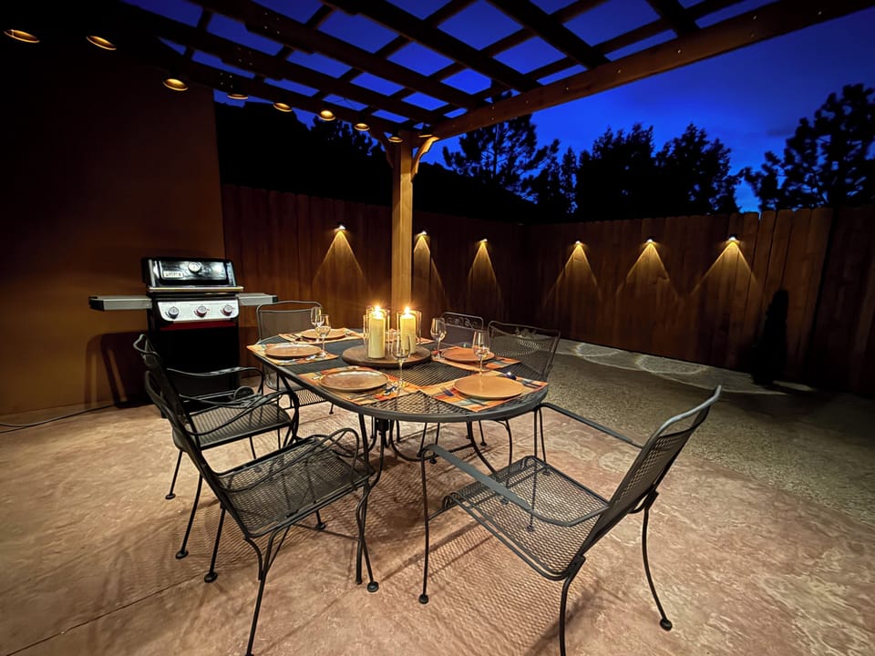 Enjoy BBQing and a nice meal in our outdoor dining area.  Great for stargazing
