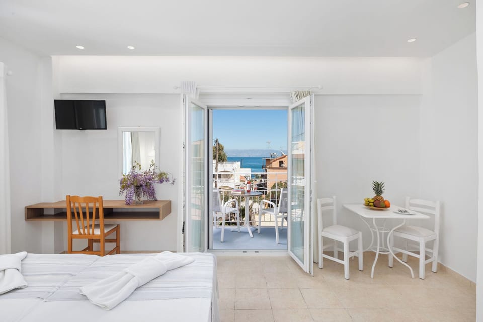 Superior Double or Twin Room, Balcony | Egyptian cotton sheets, premium bedding, memory foam beds, minibar