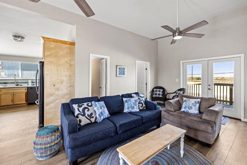 Space to relax and unwind in this cozy retreat