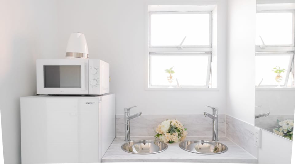 Penthouse | Microwave