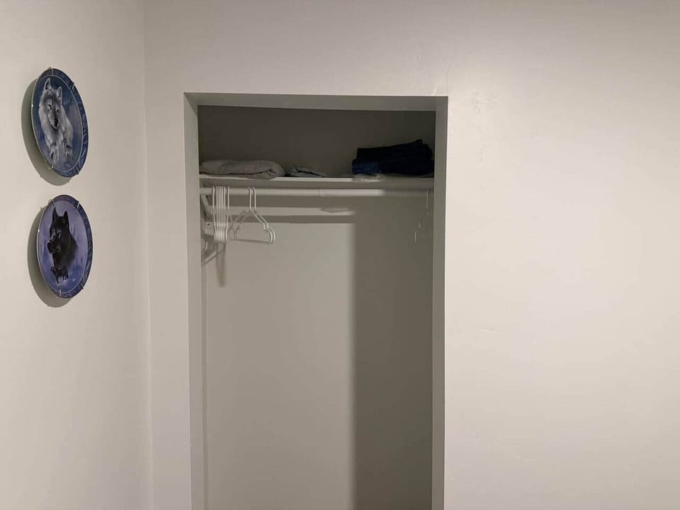Bed Room Closet