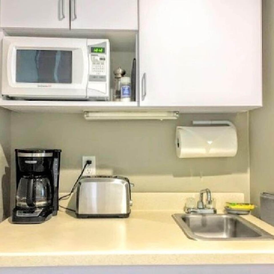 Studio Suite, Ocean View, Oceanfront | Private kitchenette | Coffee/tea maker, fridge, microwave, dishwasher