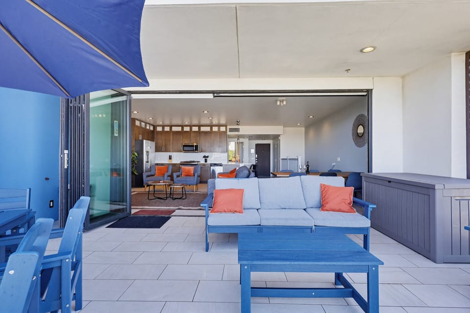 Condo, Multiple Beds, Balcony, Ocean View | Living area