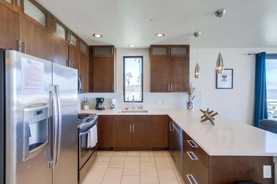 Condo, Multiple Beds, Balcony, Ocean View | Private kitchen