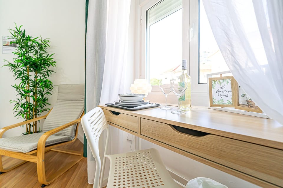 April Square Guesthouse by Lisbon with Sintra Bed and Breakfast in Lisbon District