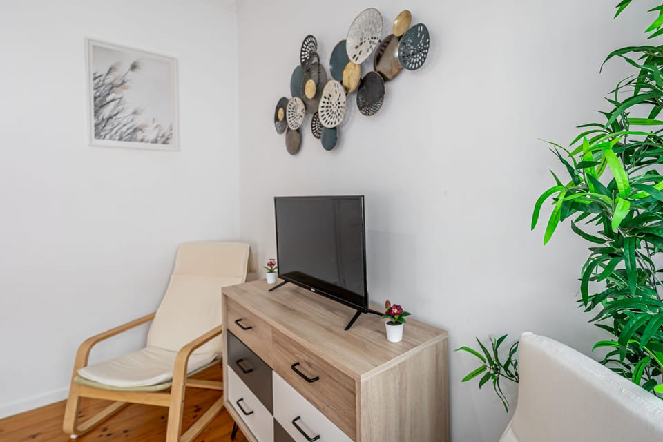 Comfort Double Room | Living area | 32-inch Smart TV with digital channels, Netflix, streaming services