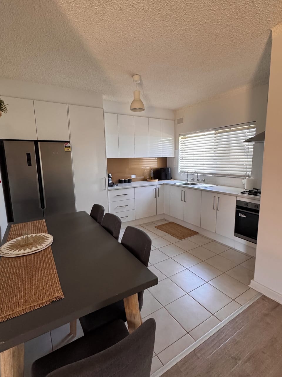 Full kitchen