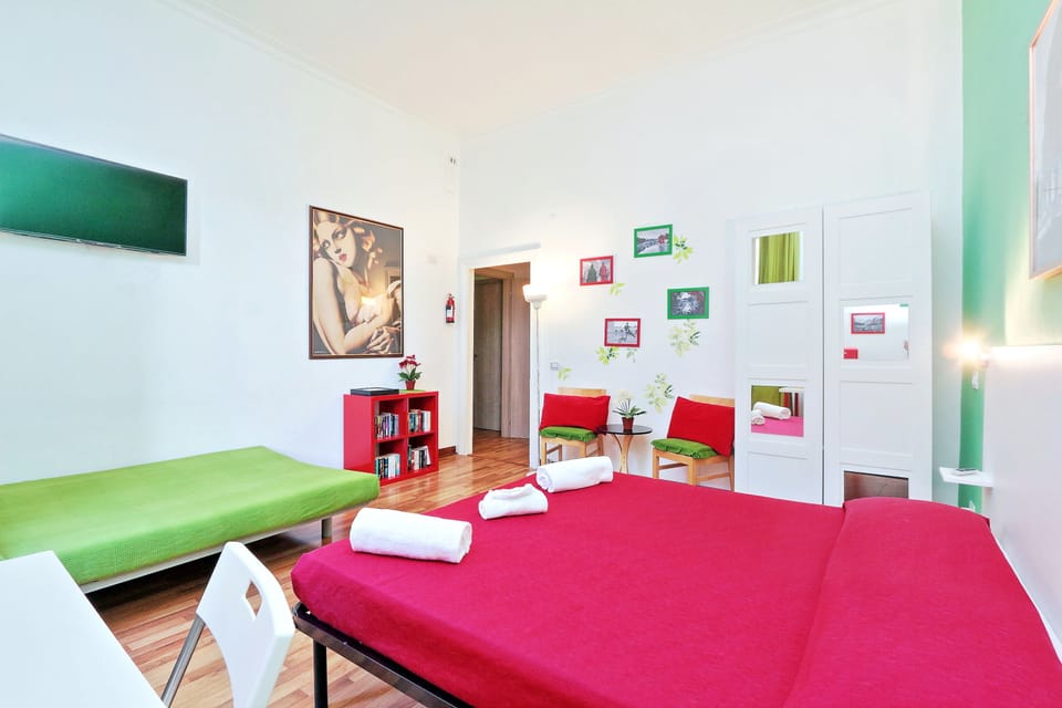 Quadruple Room | In-room safe, desk, free cribs/infant beds, free WiFi