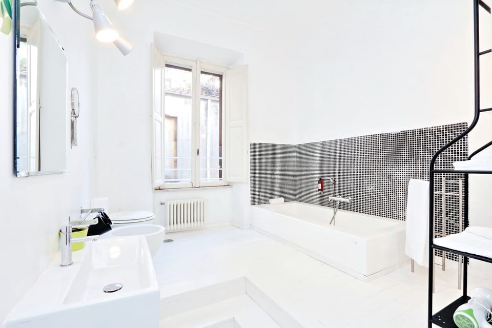 Quadruple Room | Bathroom | Free toiletries, towels