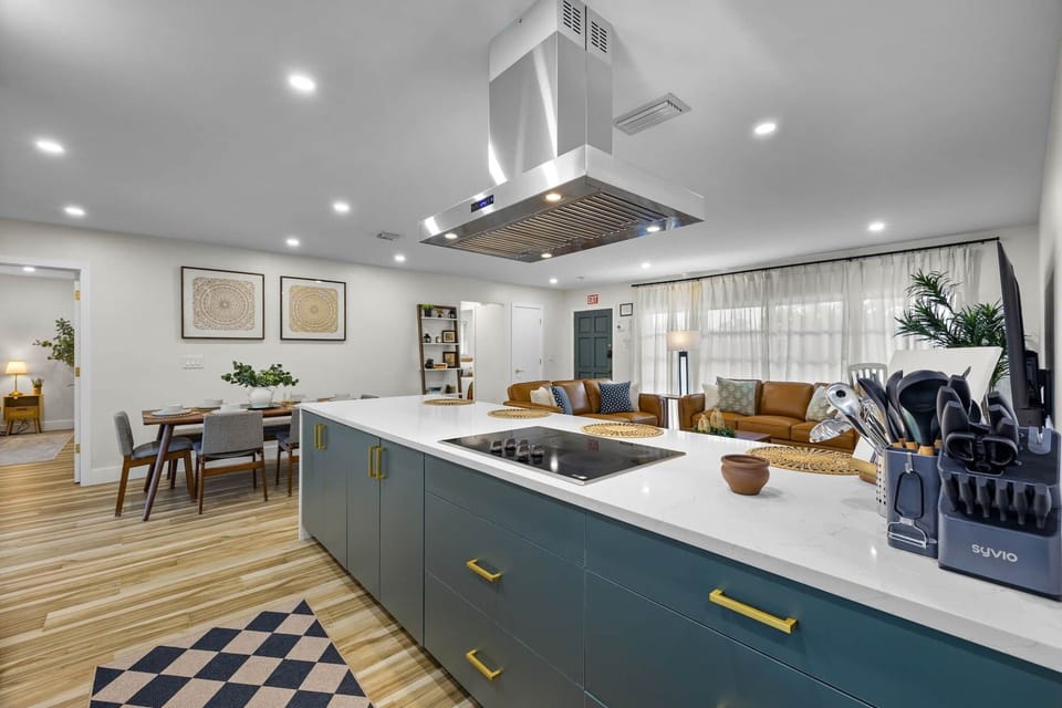 25 web or mls 5525 jackson st