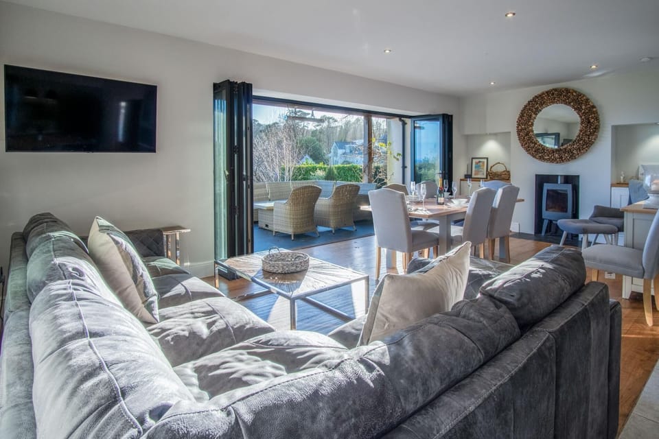 Avalon - Luxurious 4 Bedroom - Saundersfoot (27125)