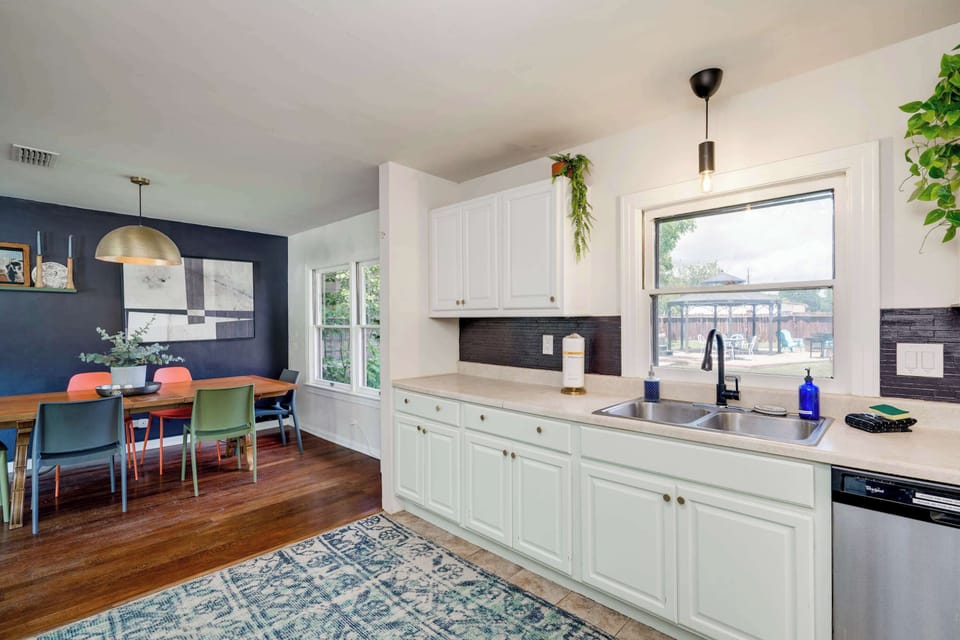Main House kitchen & dining