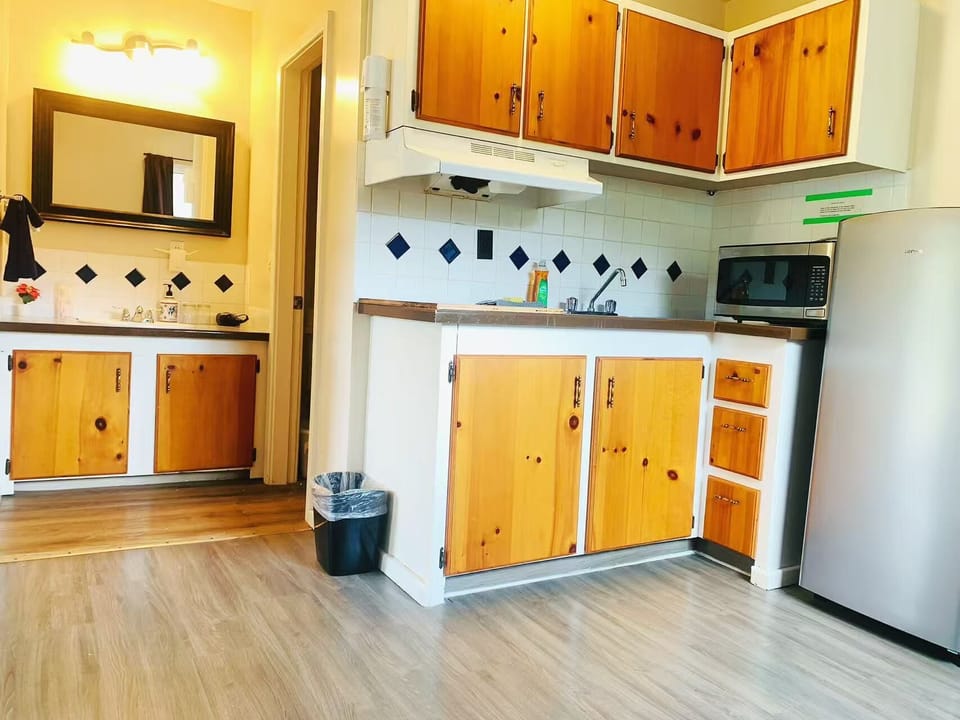 Coffee/tea maker, mini-fridge, microwave, electric kettle