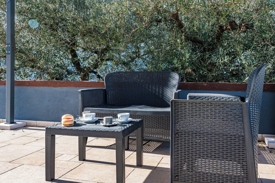 Family Apartment, 3 Bedrooms, 2 Bathrooms (Bianca Olive House - Alberobello) | Terrace/patio