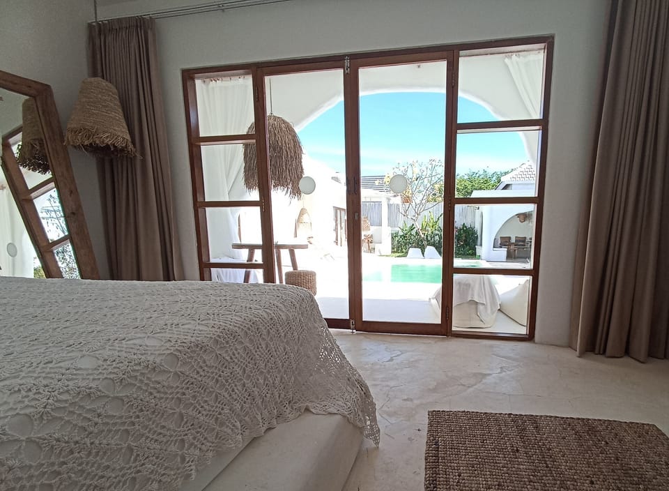 Premier Room, Pool View | Balcony view