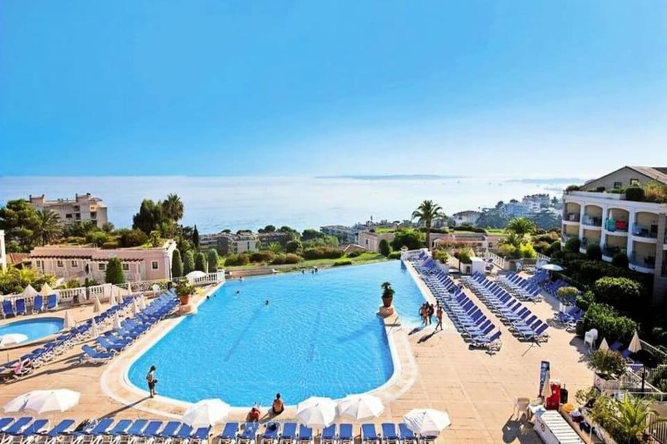 Holiday Home Swimming Pool