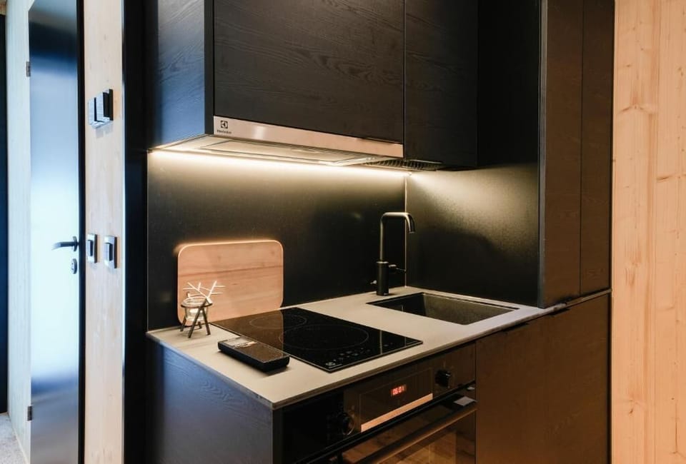 Fridge, microwave, stovetop, electric kettle