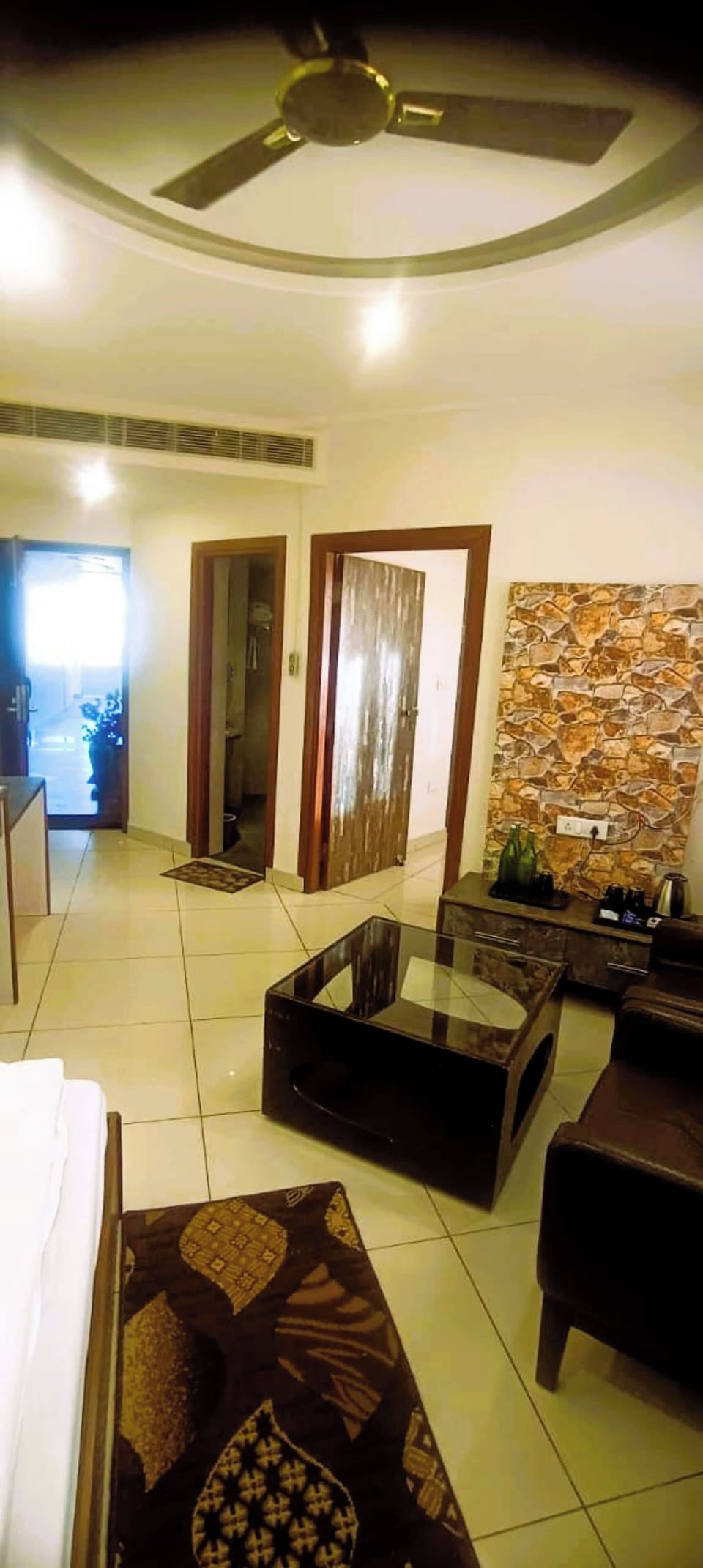Triple Room | Desk, laptop workspace, free WiFi