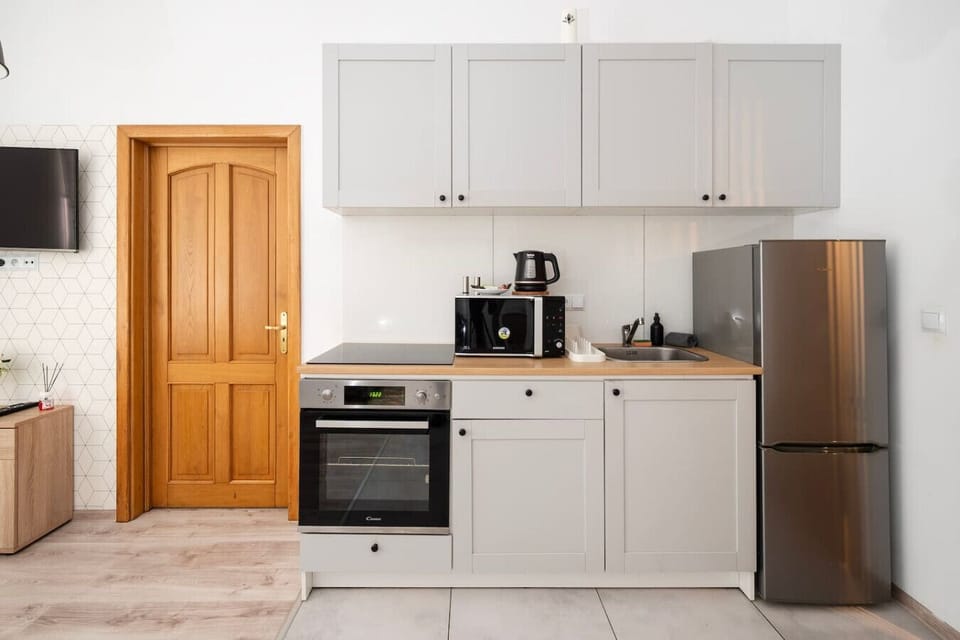 Łódź City Centre One Bedroom Apartment with Parking | Book Now With RENTUJEMY
