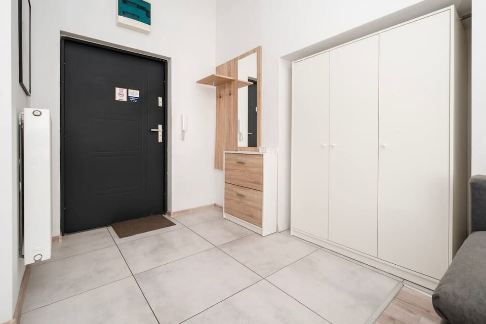 Łódź City Centre One Bedroom Apartment with Parking | Book Now With RENTUJEMY