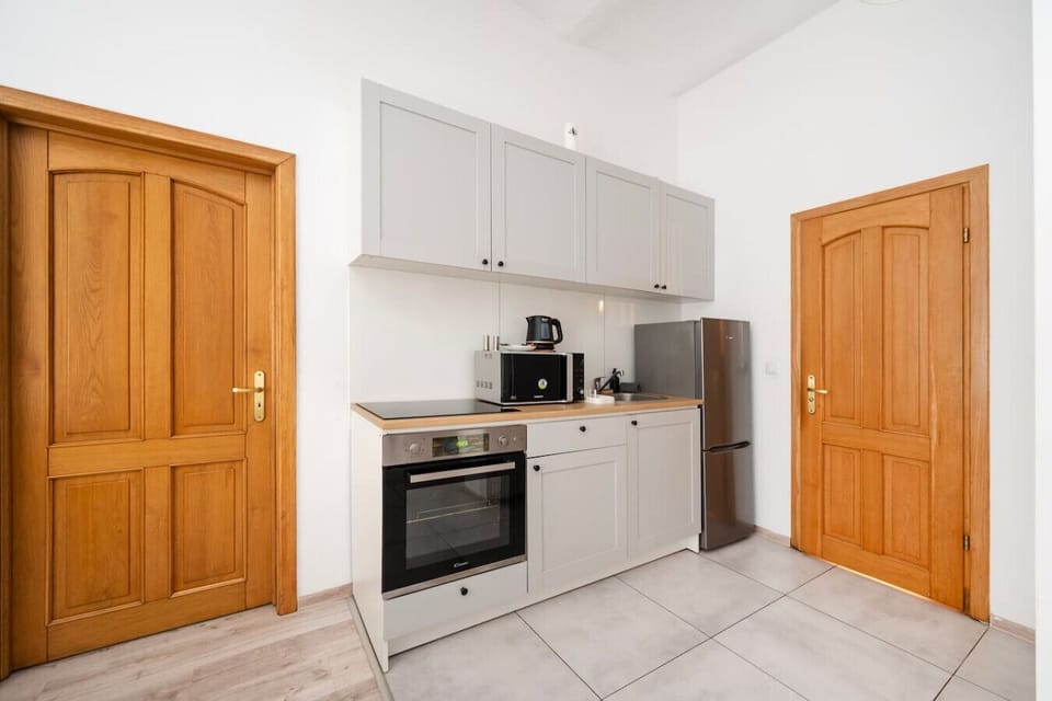 Łódź City Centre One Bedroom Apartment with Parking | Book Now With RENTUJEMY