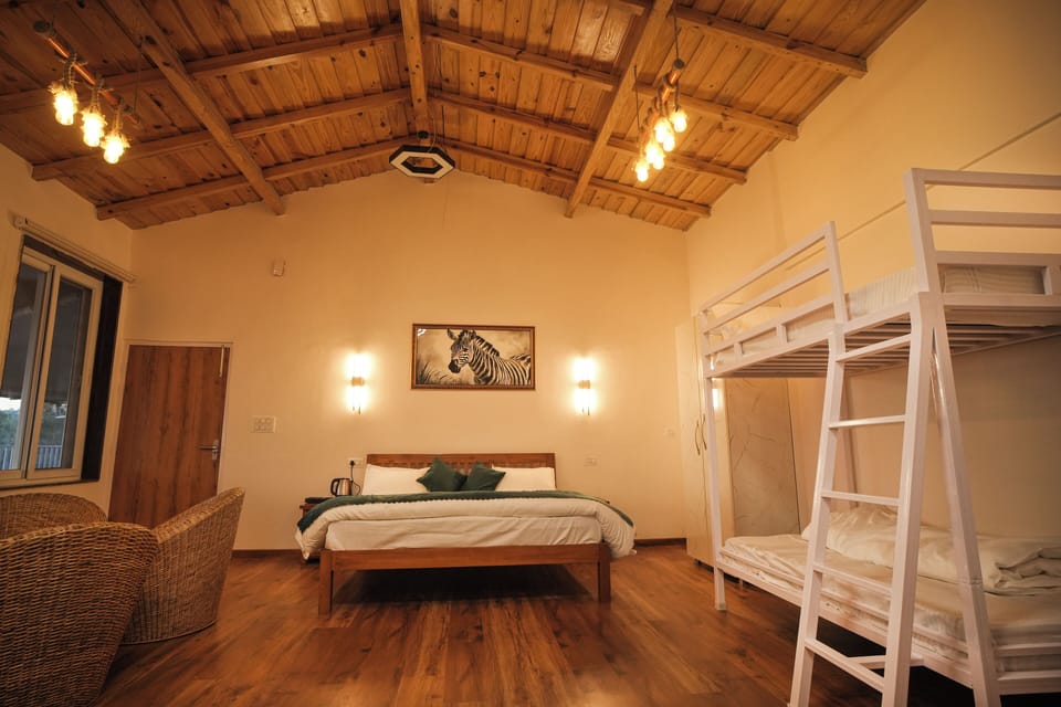 Grand Room | Desk, WiFi (free)