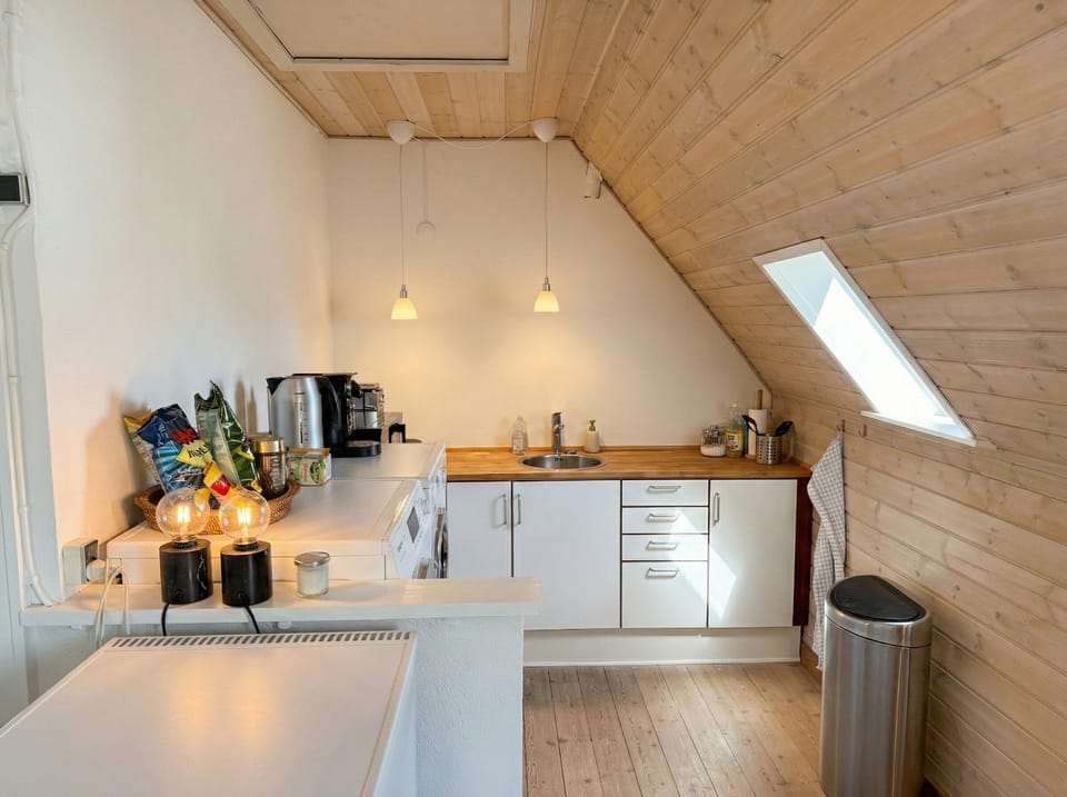 Apartment, 3 Bedrooms, Smoking, Garden View | Interior