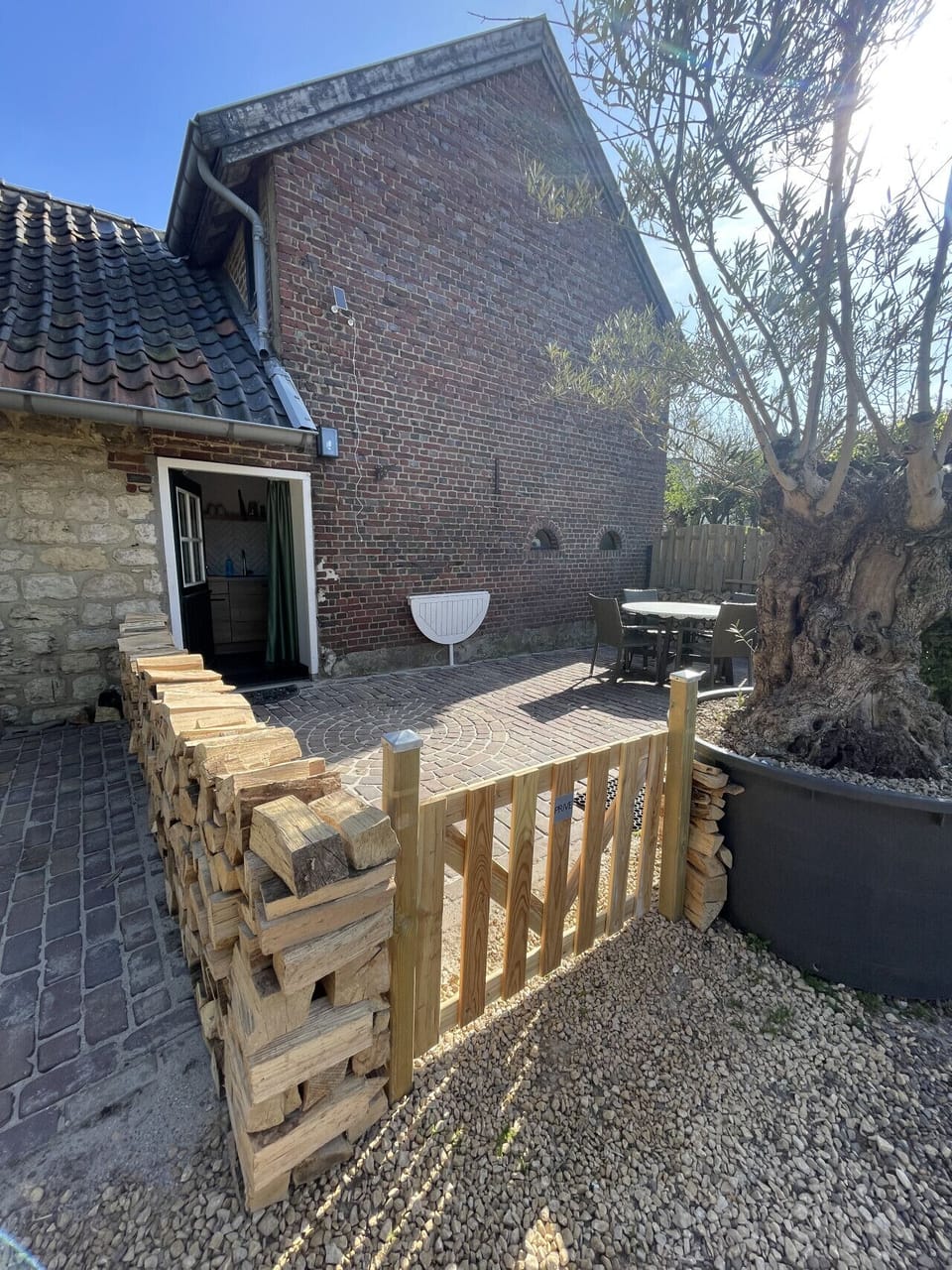 Enclosed terrace