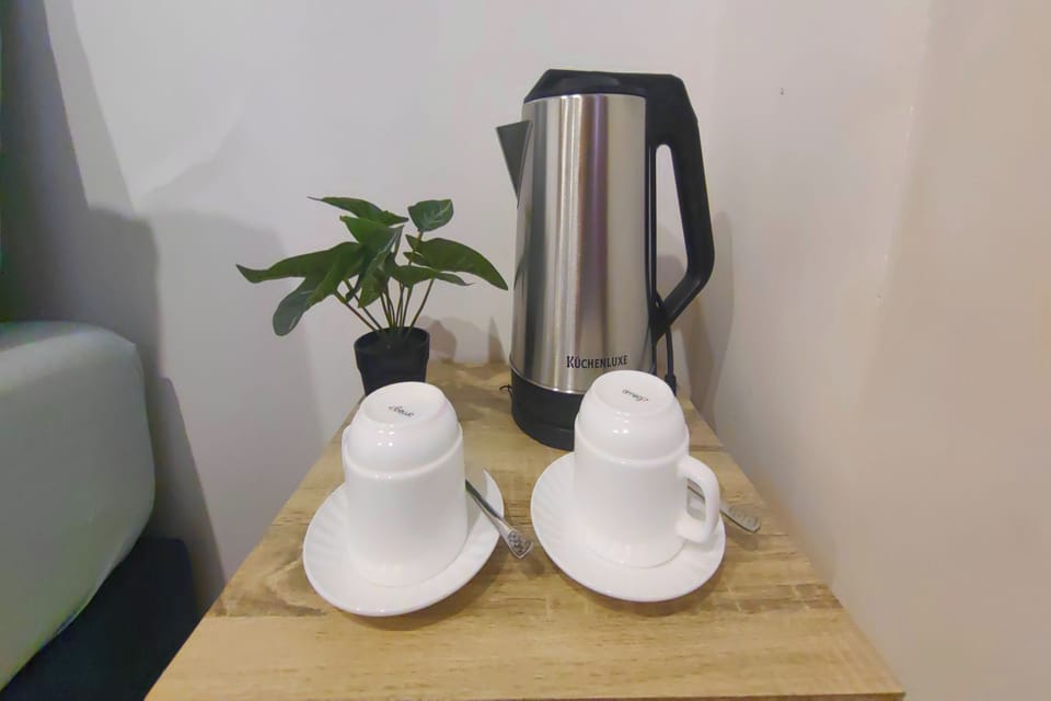 Double Room | Desk, iron/ironing board, free WiFi, bed sheets