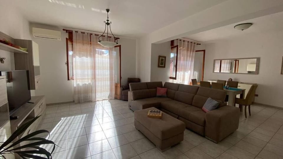 Apartment | Living area | TV