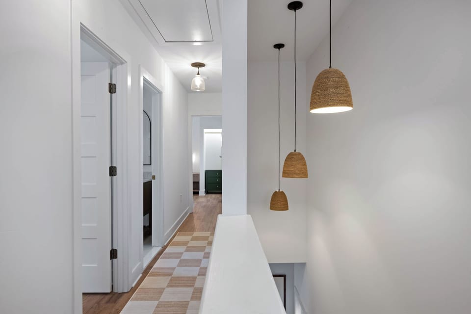 2nd Fl Hallway to Bedrooms