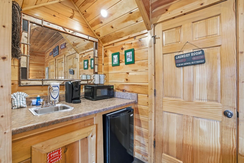 House, 4 Bedrooms | Interior