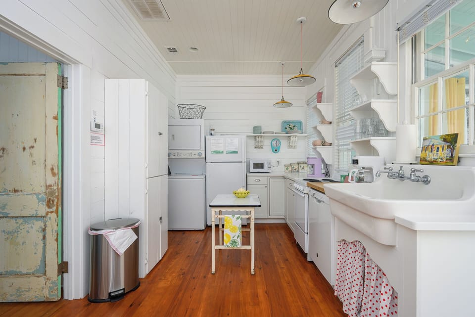 Another view of kitchen.