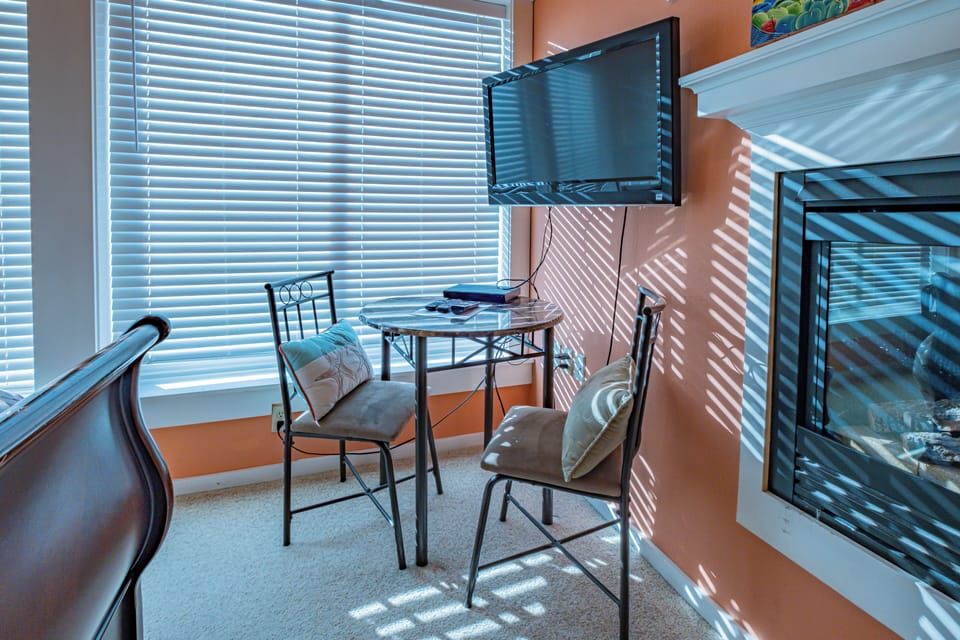 Tv/ Table