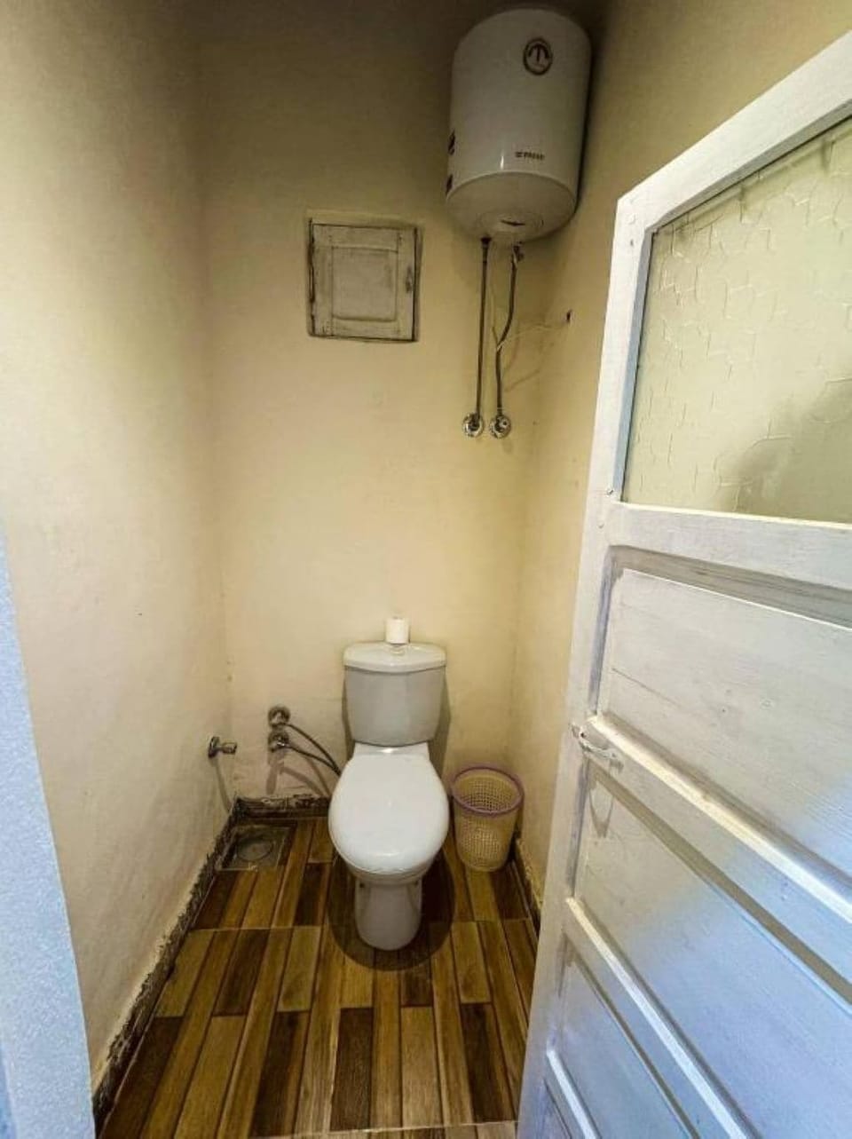 Towels, toilet paper