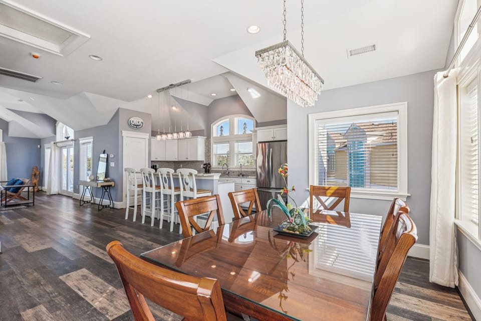 Main Level,Dining Area,